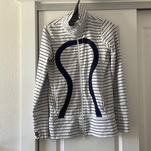 Lululemon In Stride Jacket - Picture 7 of 10